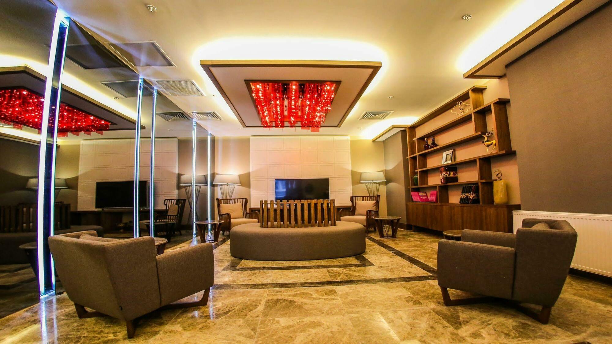 Ramada By Wyndham Nigde Hotel Exterior photo