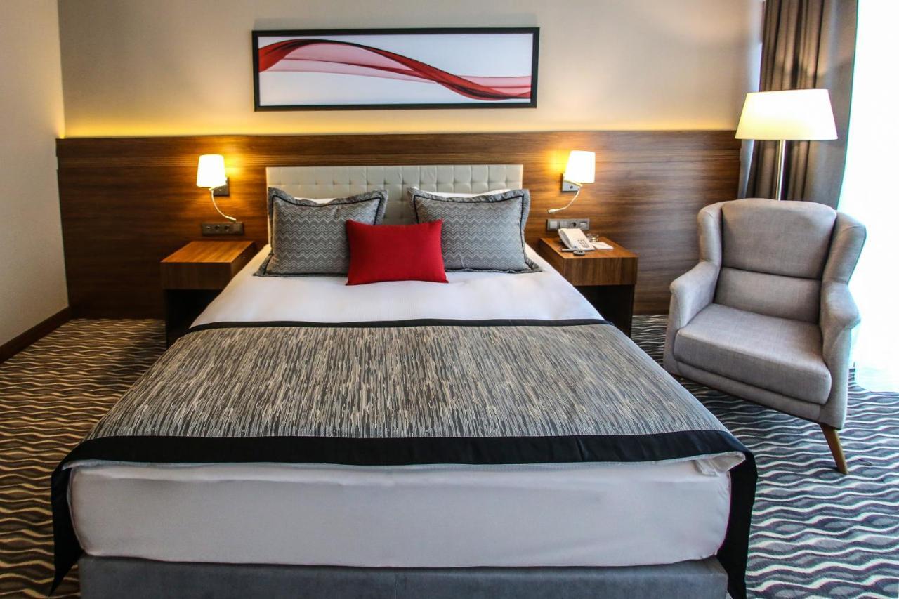 Ramada By Wyndham Nigde Hotel Exterior photo
